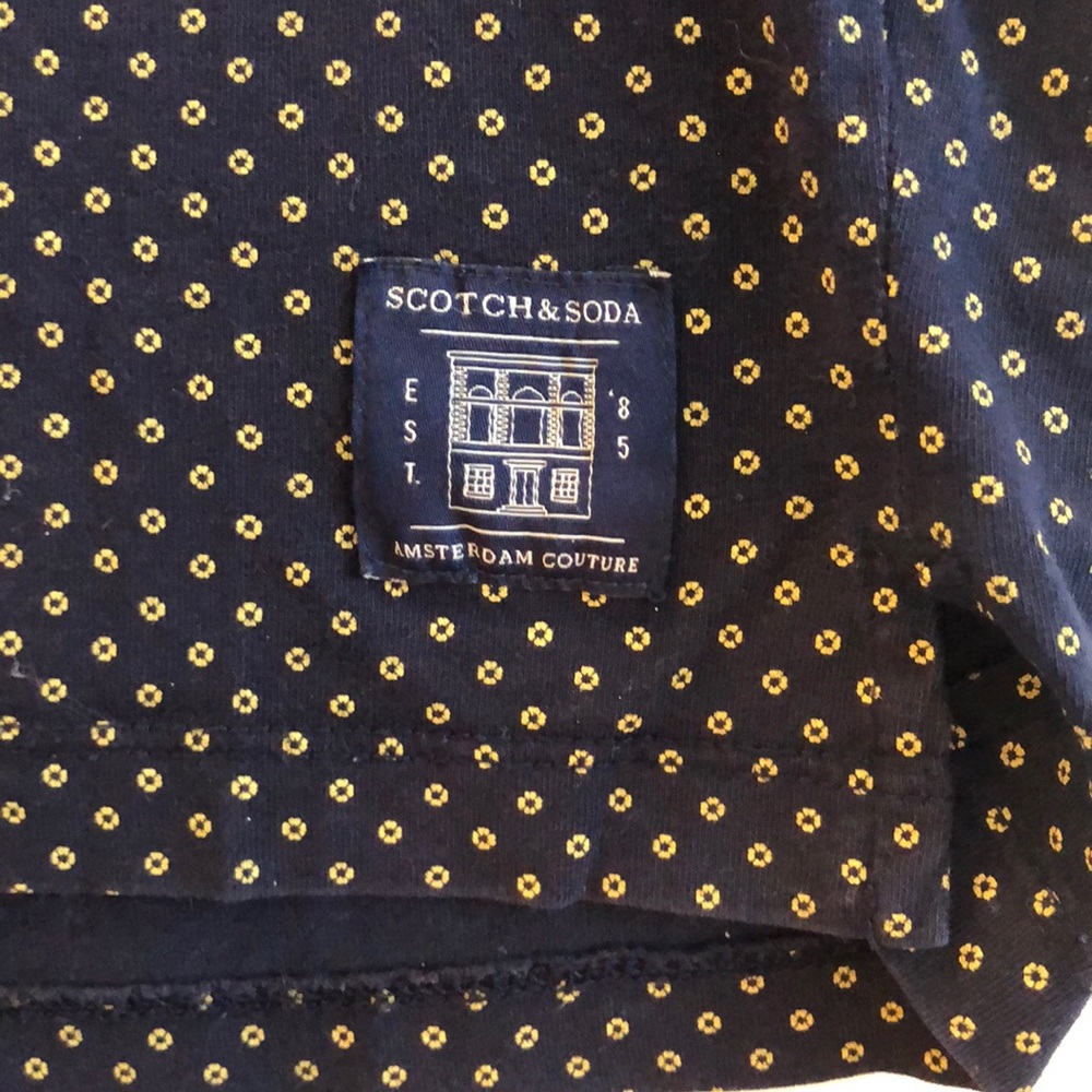 Men’s short sleeve collared shirt